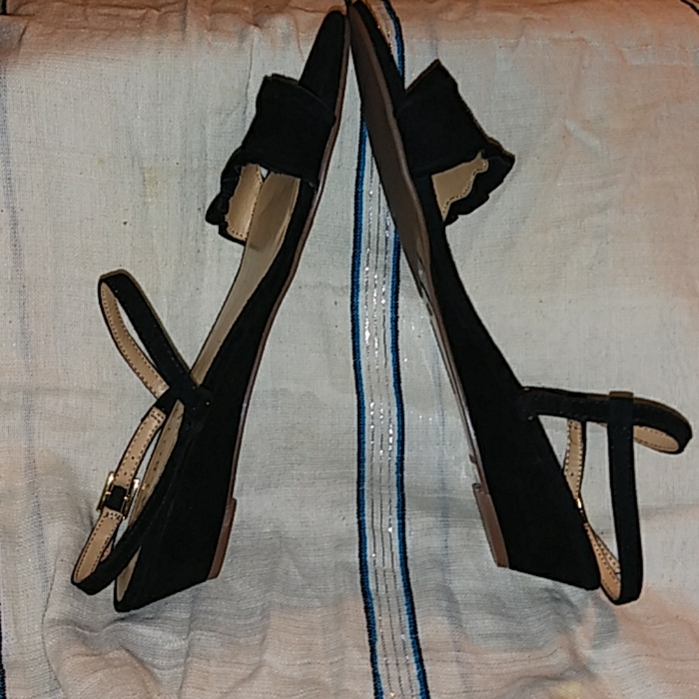 Shoes - Picture 2 of 3